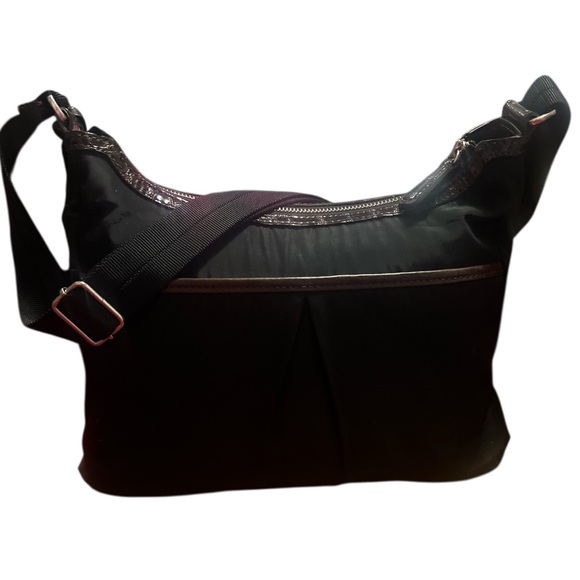 Brighton Black Crossbody Bag Sleek Design